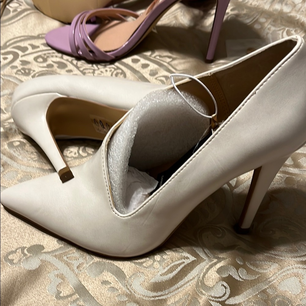 Express White Stiletto Heels Classic Pumps